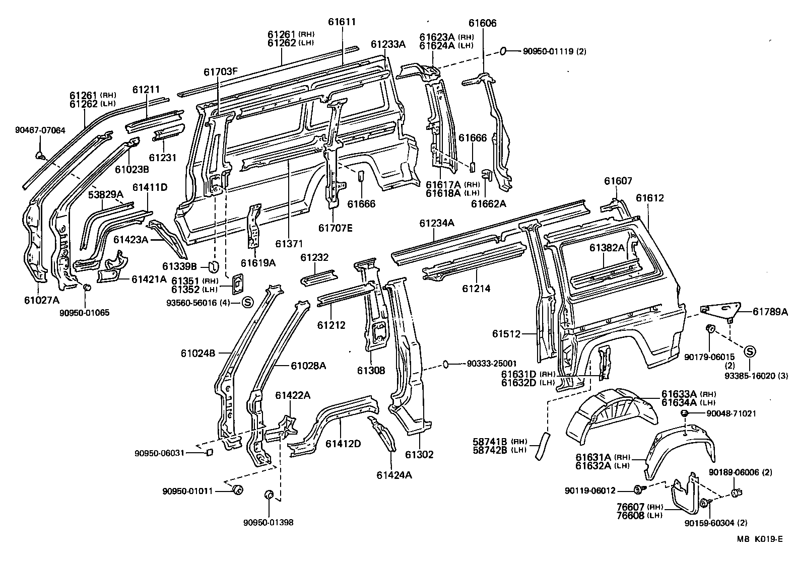 76607-95708 MUDGUARD SUB-ASSY, QUARTER PANEL, REAR RH product image